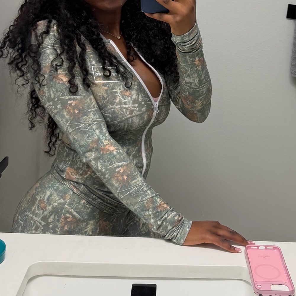Twentytwo Green Camo Jacket & Stacked Leggings
